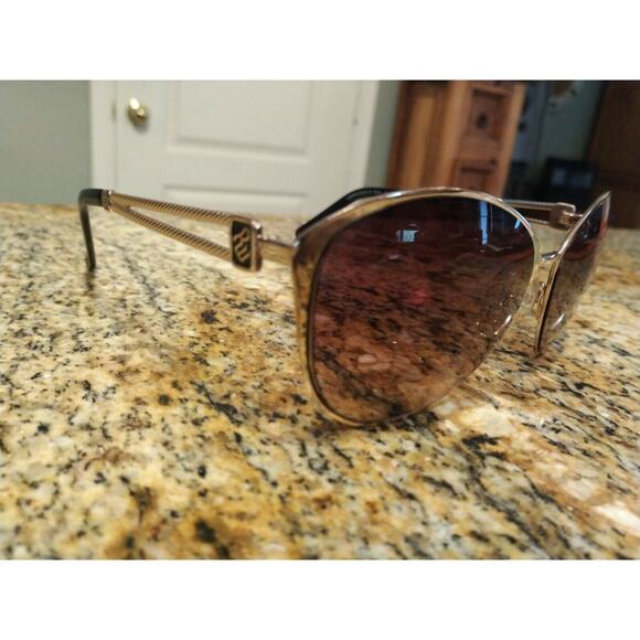 Women's ROCAWEAR R591 gldbk gold cat eye sunglasses - Picture 3 of 12